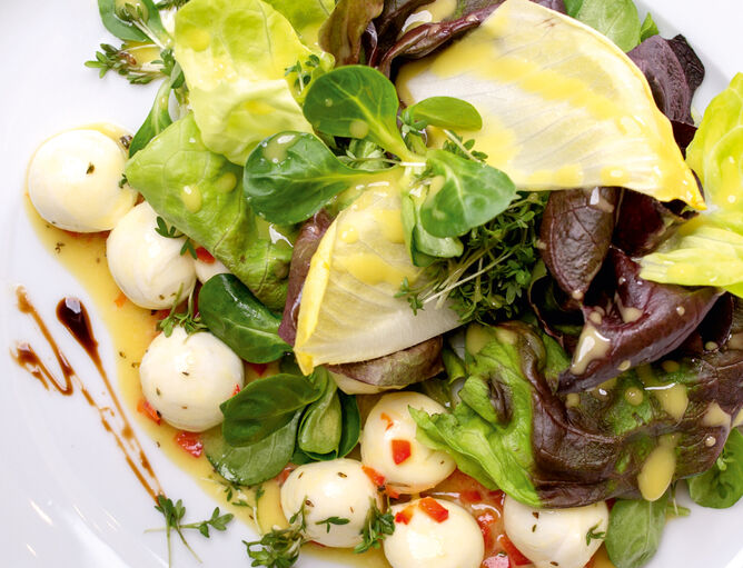 Insalata acida con condimento al limone e Mozzarella Bambini Mini di GOLDSTEIG 